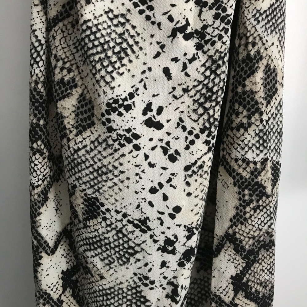 Snake Skin Duster - Picture 7 of 7